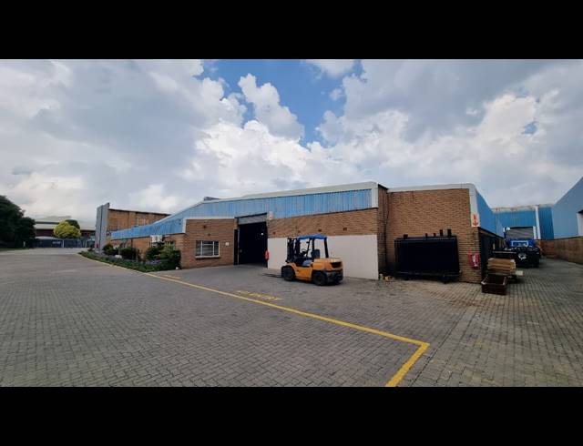 1,840M² WAREHOUSE TO LET IN JET PARK